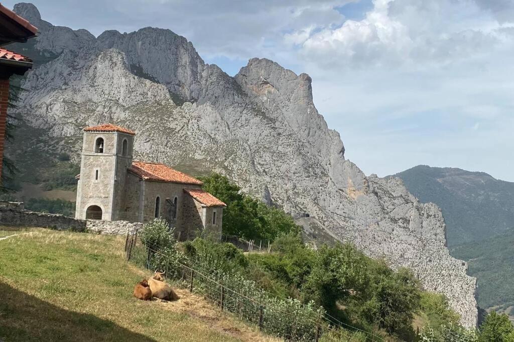 Villa Casa Rustica En Dobres Con Vistas A La Montana Esterno foto